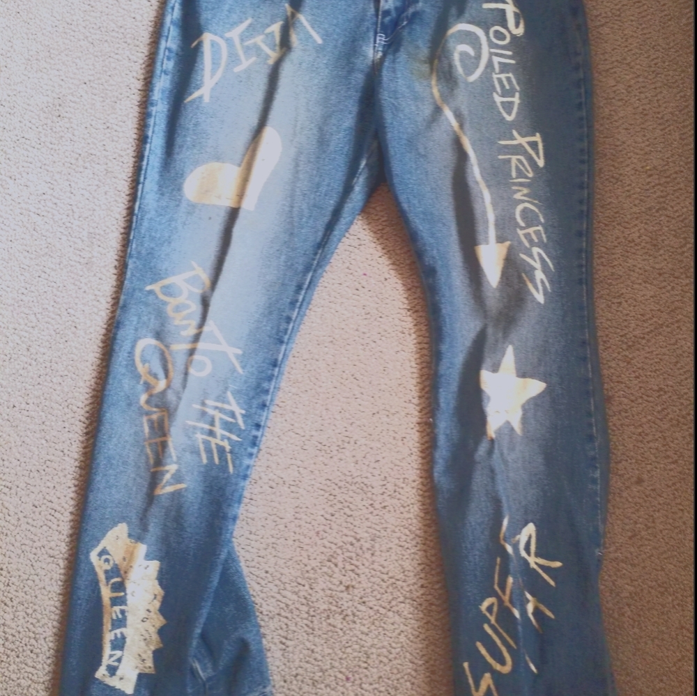 REVOLT Jeans